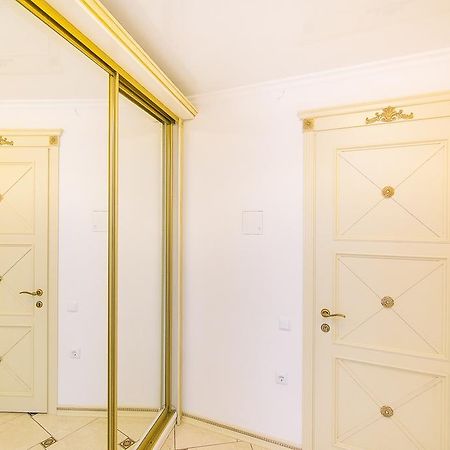 Vip Apartmen Sumy Exterior foto