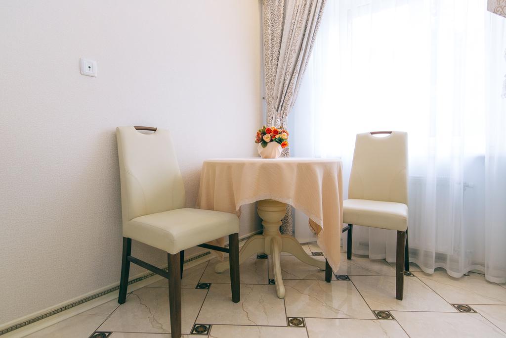Vip Apartmen Sumy Exterior foto